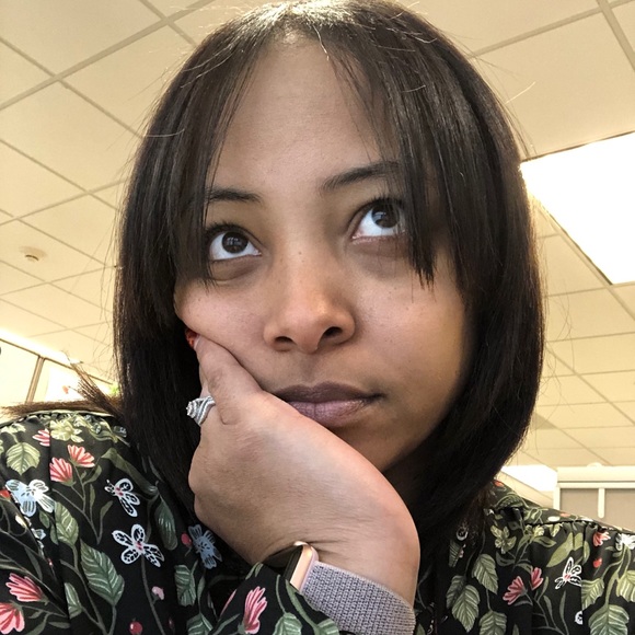 Meet your Posher, Lizz - Picture 4 of 6